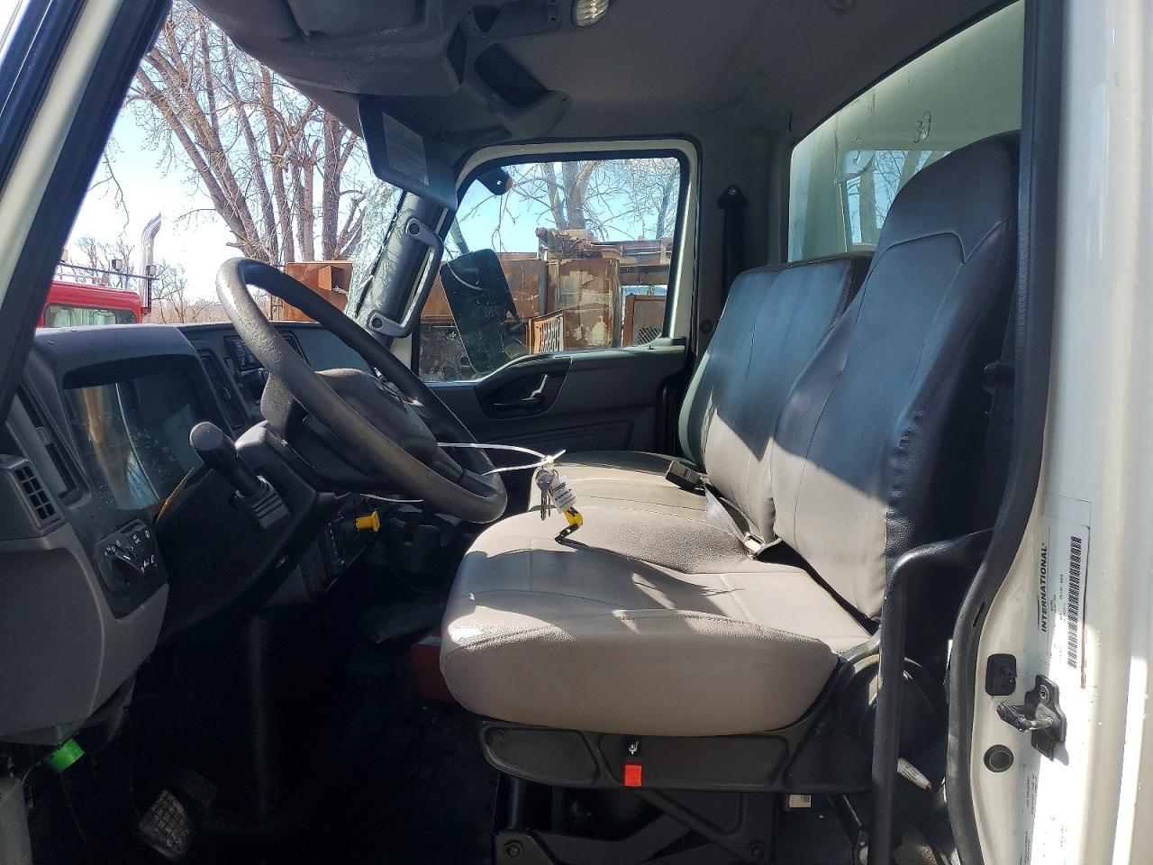 2020 International MV607 BOX Truck