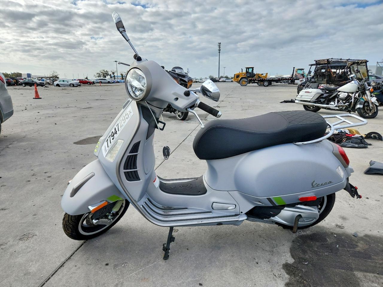 2023 Vespa GTS/SEI Giorni 300