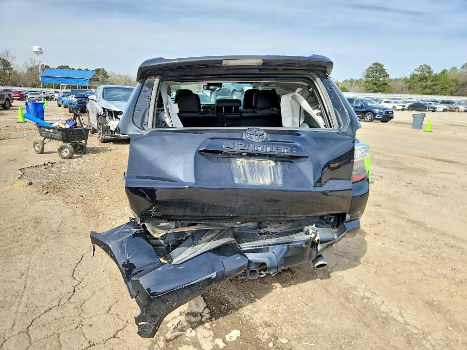 2022 Toyota 4runner SR5