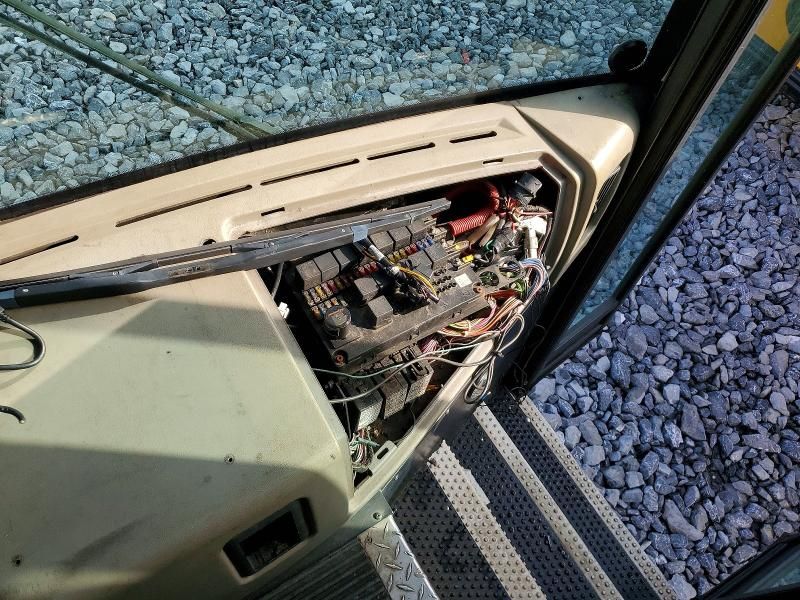 2004 Thomas School Bus-school bus