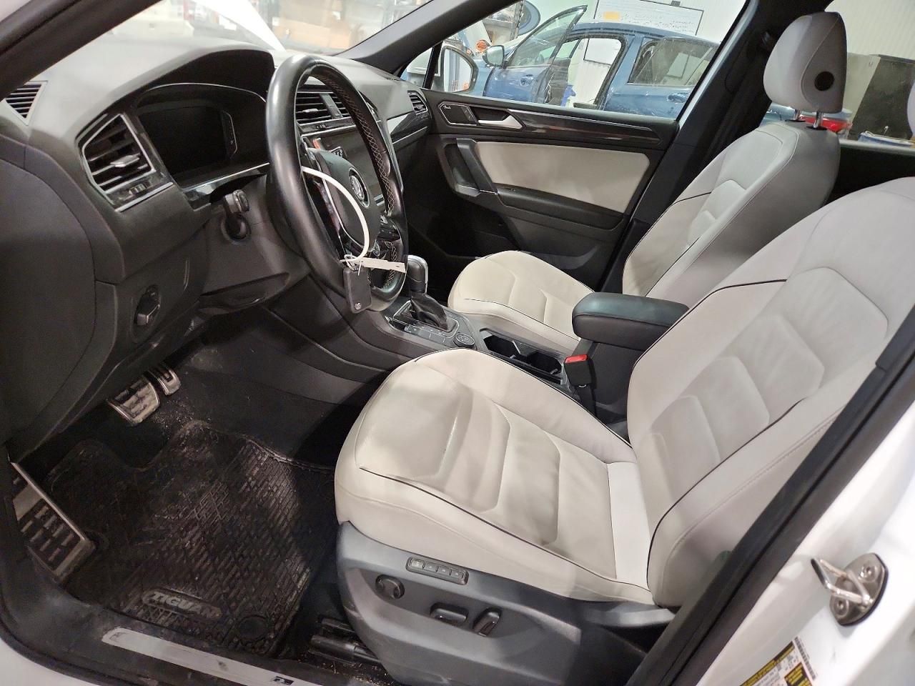 2020 Volkswagen Tiguan sel Premium R-line