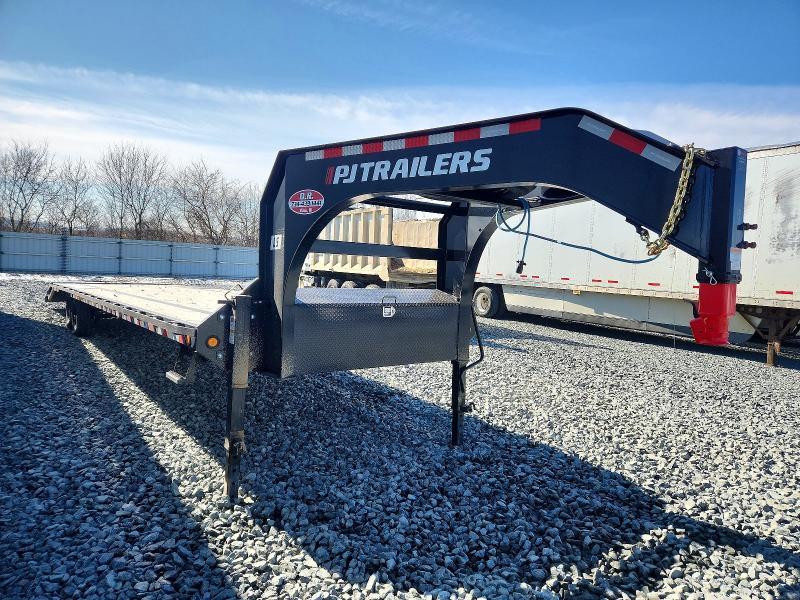 2026 PJ LS402 Equipment Trailer