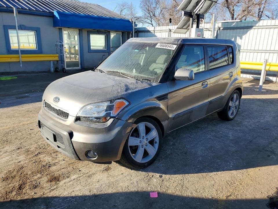 2010 KIA Soul +