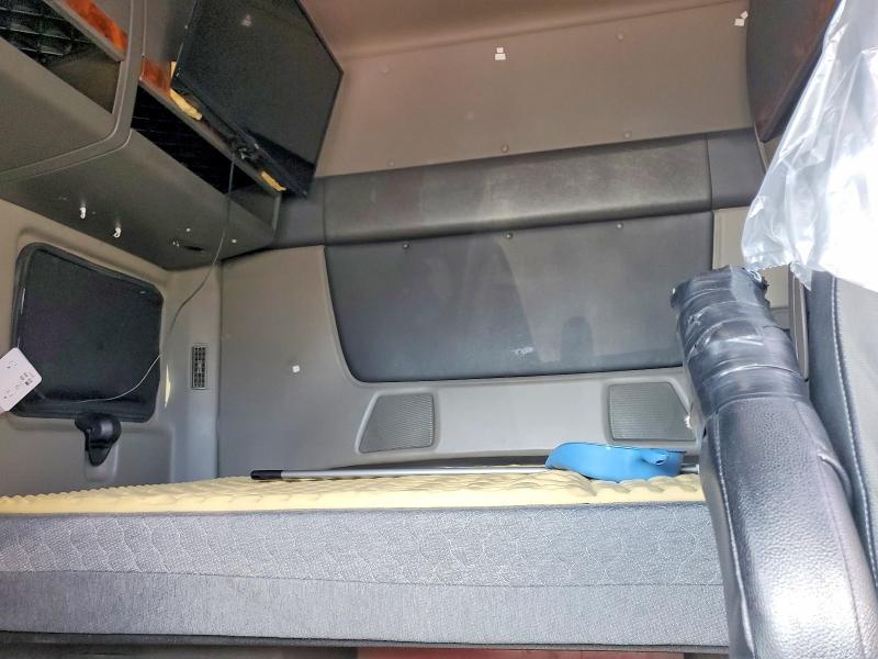2018 International LT625 Semi Truck
