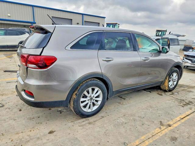 2019 KIA Sorento lx V6