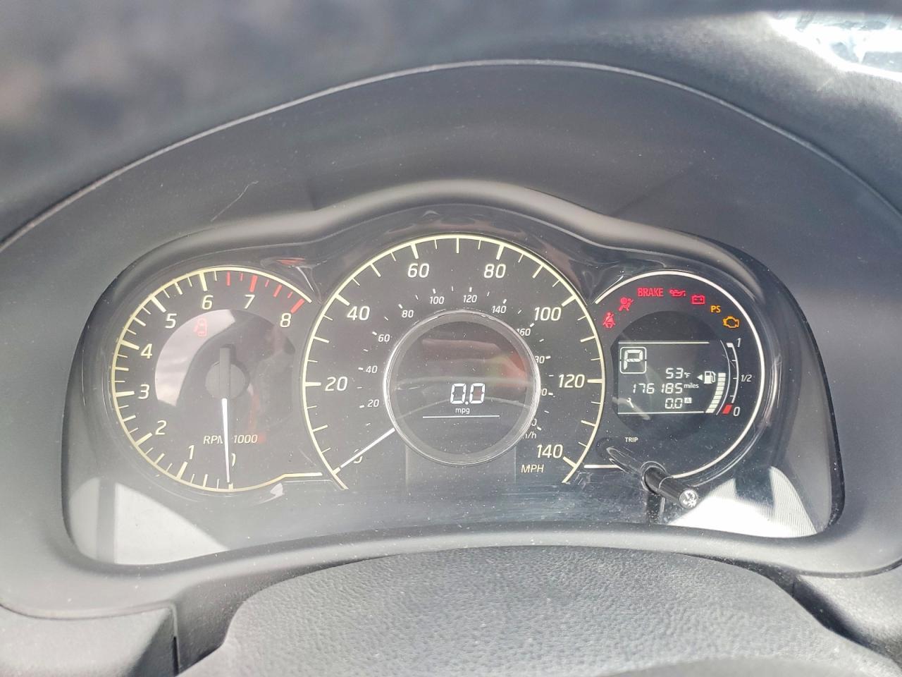 2015 Niss Versa Note sv