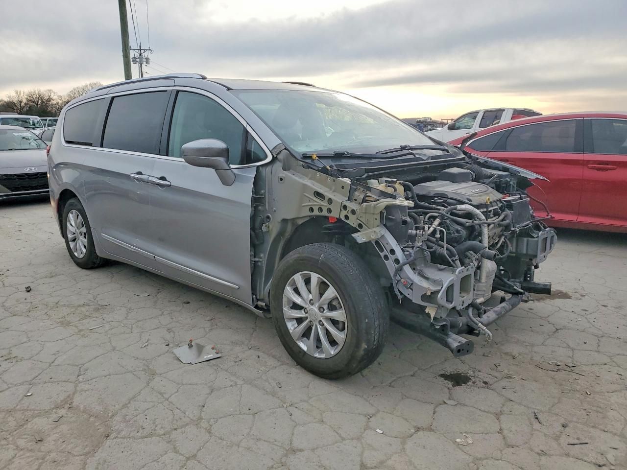 2018 Chrysler Pacifica Touring l