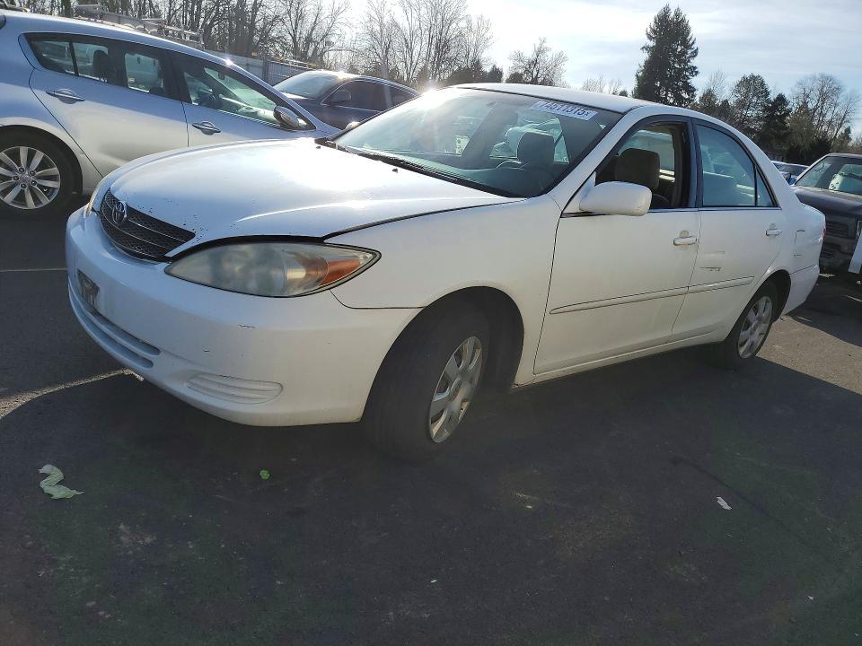 2004 Toyota Camry le
