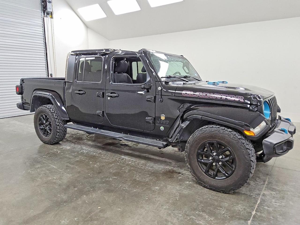 2022 Jeep Gladiator Sport