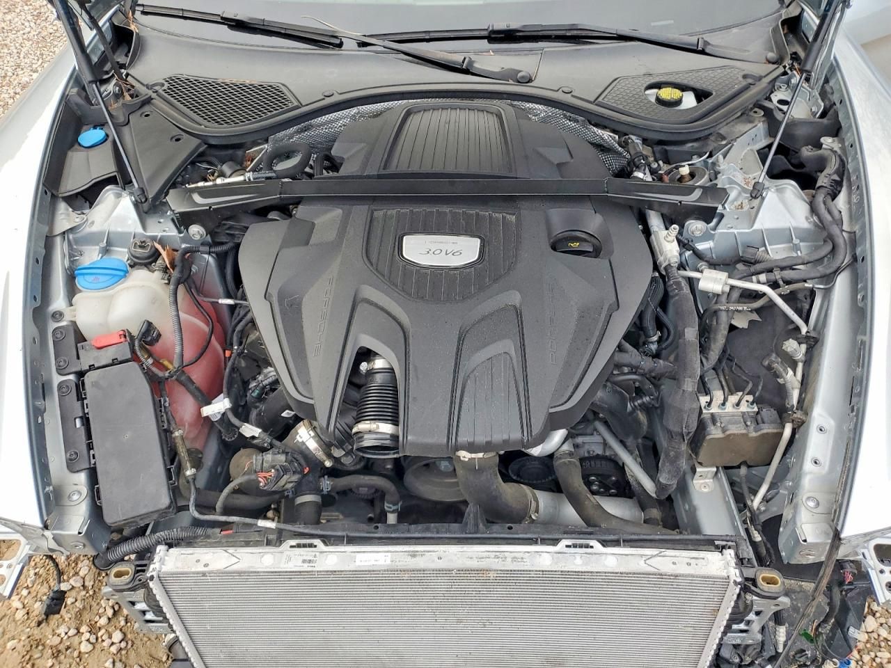 2018 Porsche Panamera 4