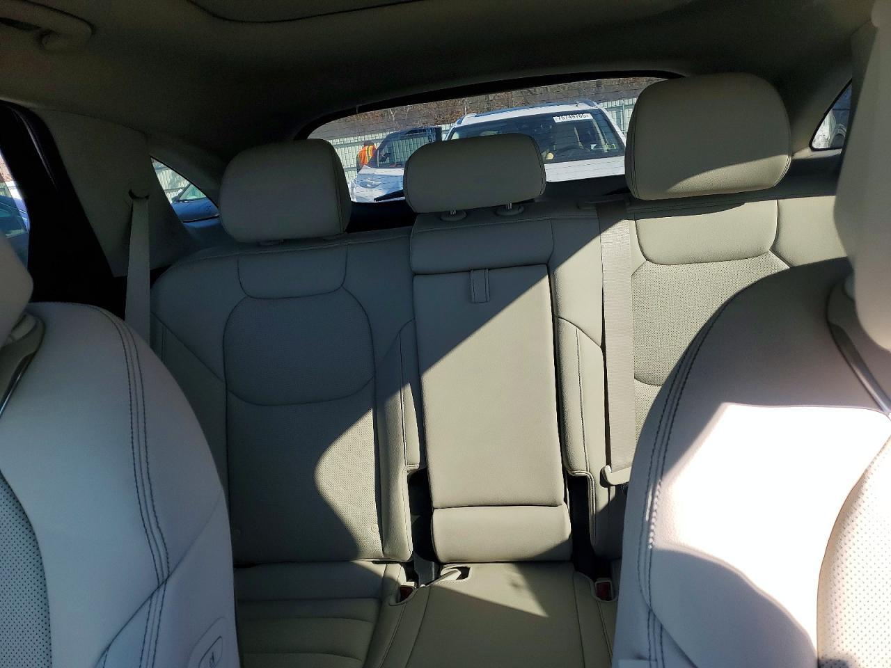 2026 Genesis Gv70 Base