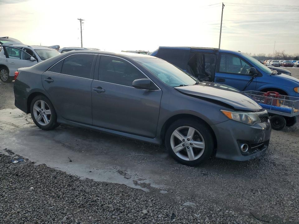 2014 Toyota Camry se