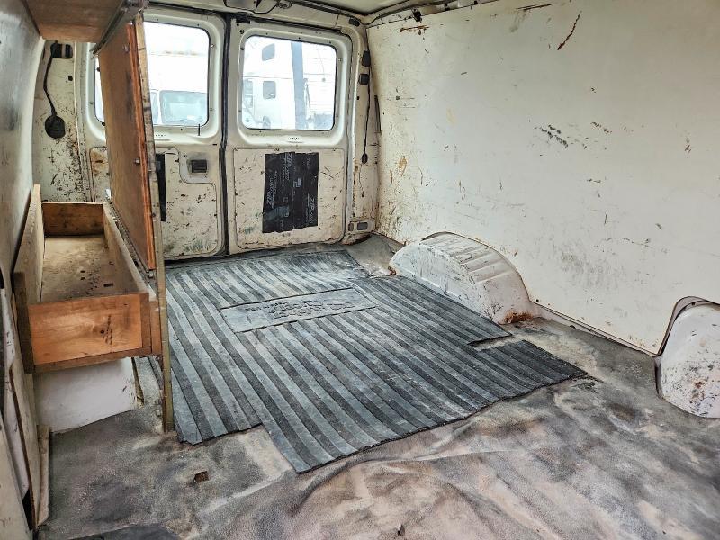 2000 Ford Econoline E250 van