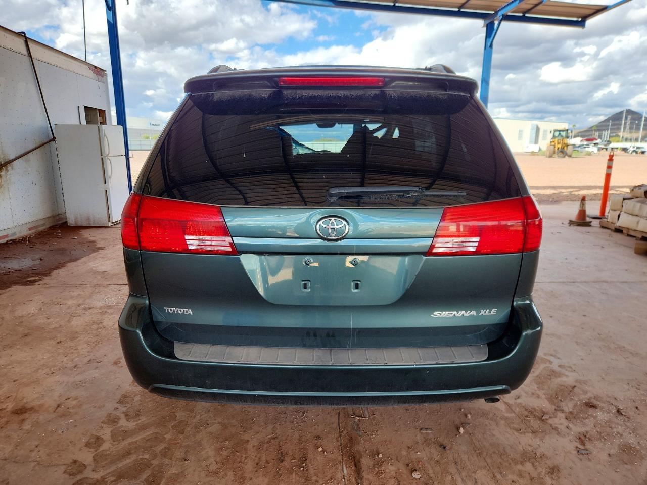 2004 Toyota Sienna xle