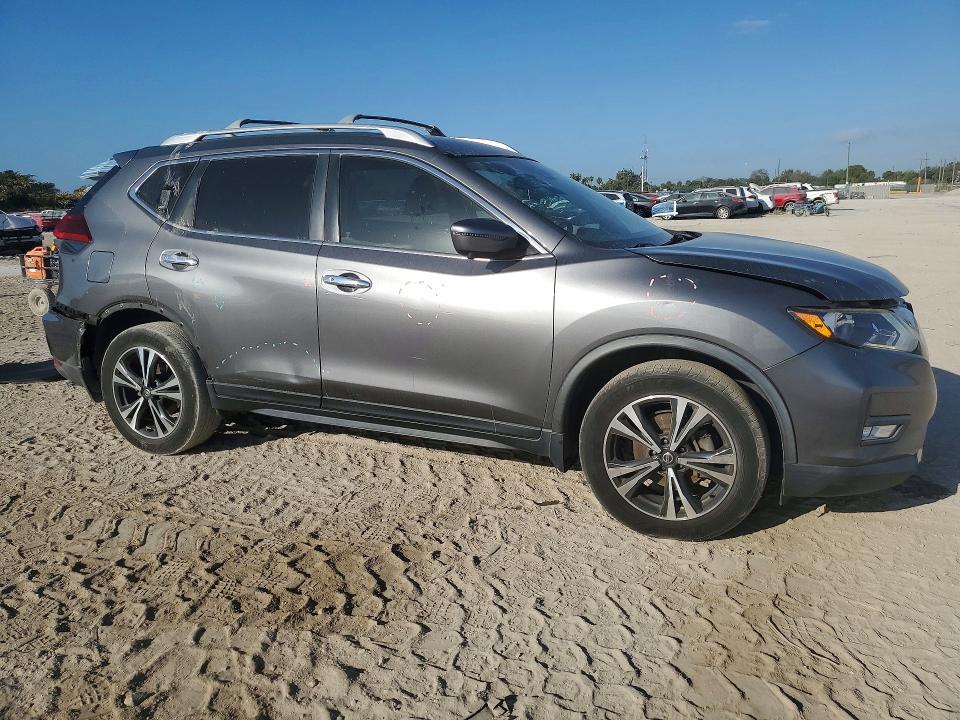 2019 Nissan Rogue sv