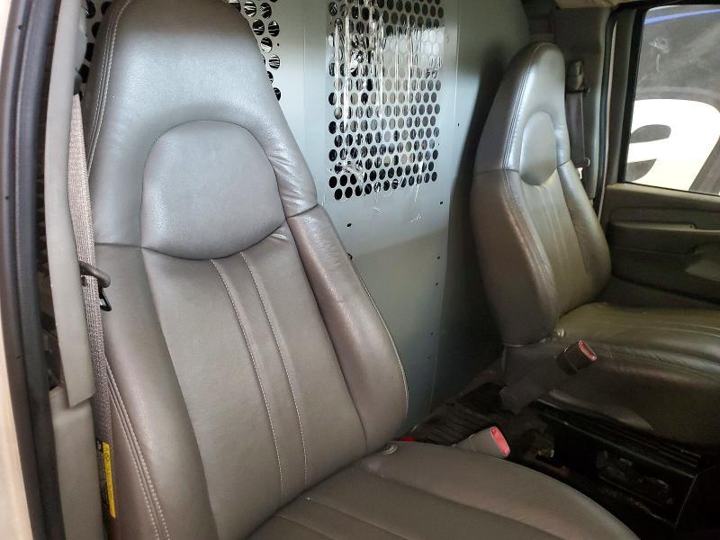 2005 Chev Express G2500