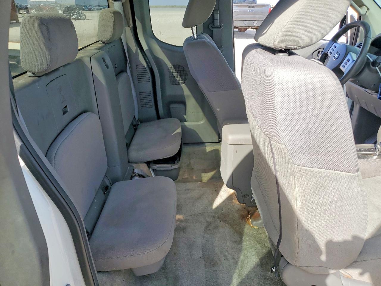 2016 Nissan Frontier S