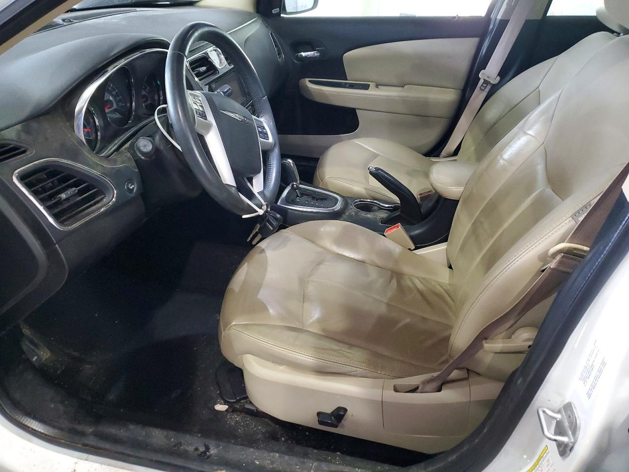 2013 Chrysler 200 Limited