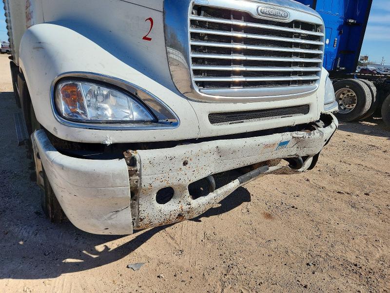 2014 Freightliner Conventional Columbia