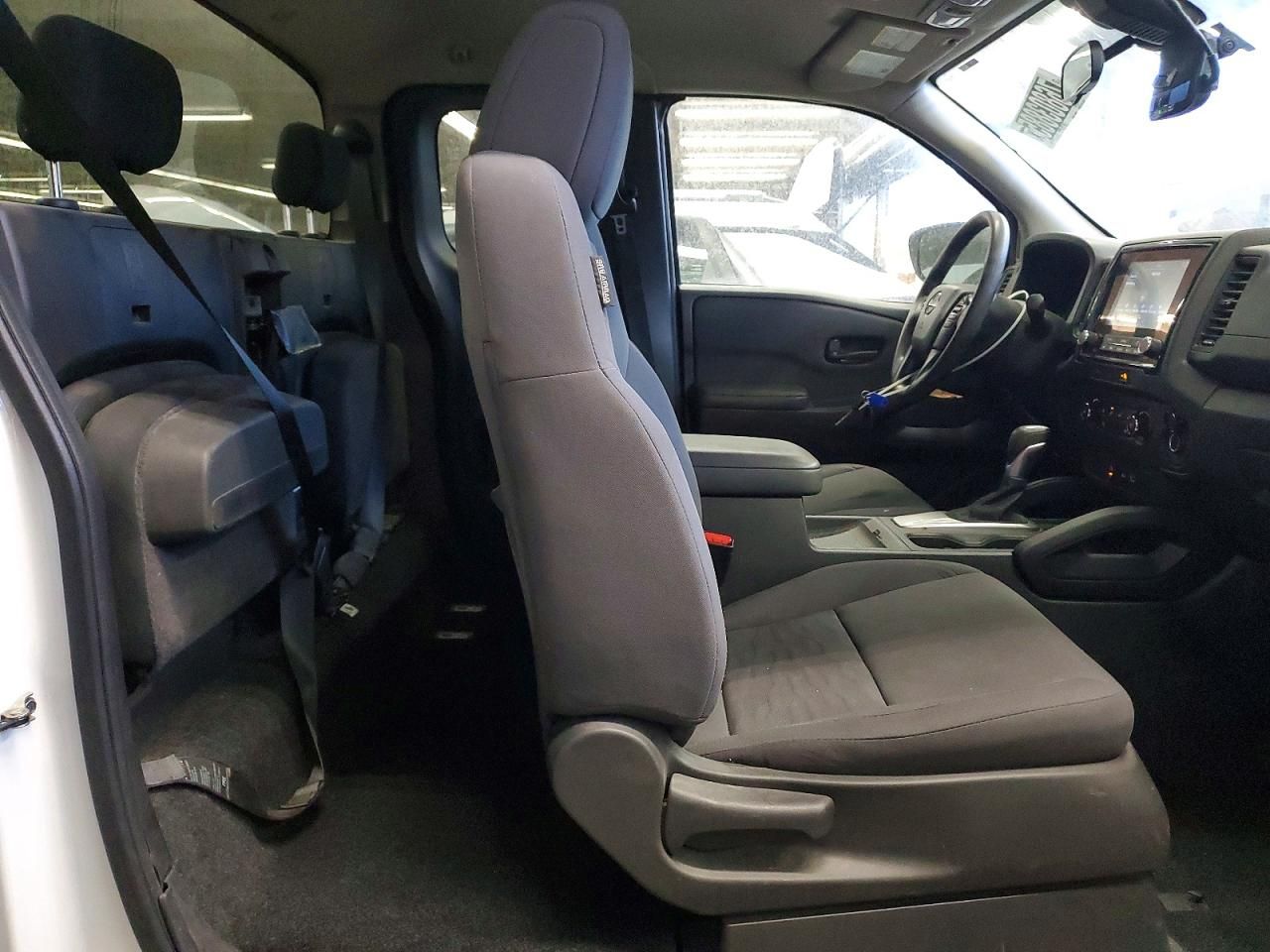 2023 Nissan Frontier s