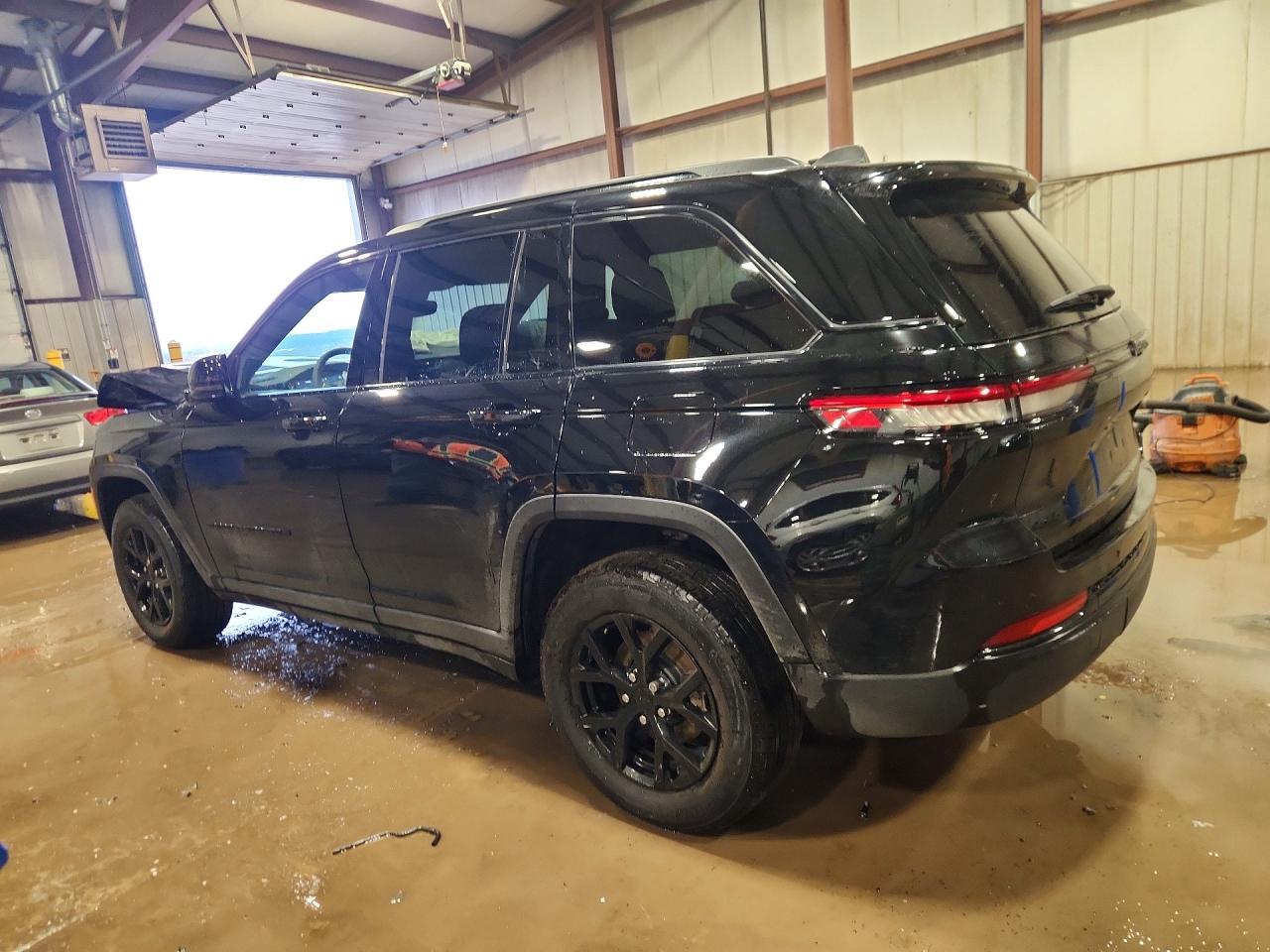 2024 Jeep Grand Cherokee Laredo