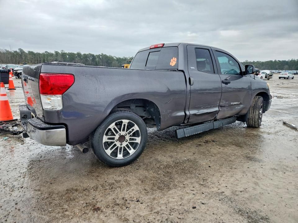 2013 Toyota Tundra Double cab SR5