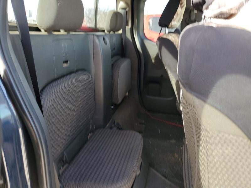 2015 Niss Frontier SV