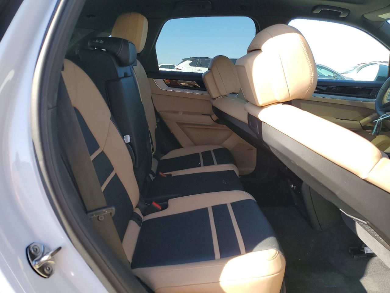 2025 Porsche Cayenne E-hybrid