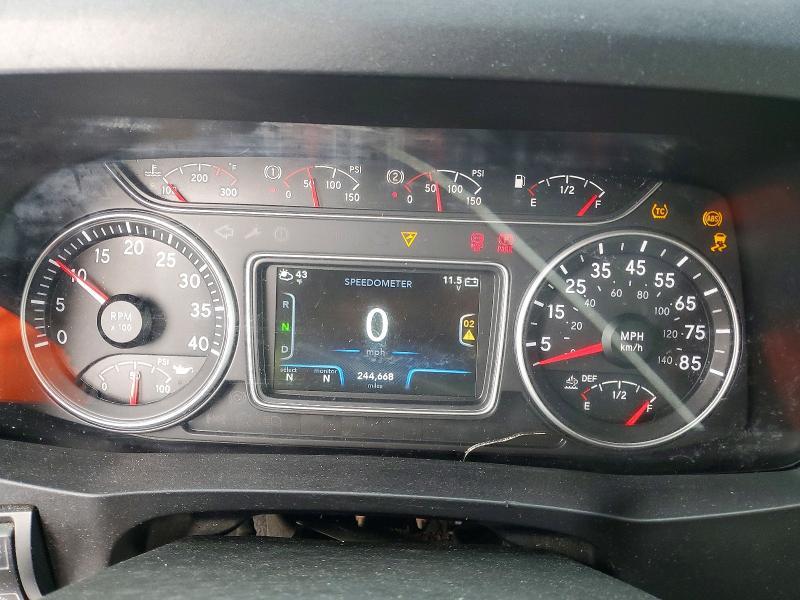 2019 International MV607 BOX Truck