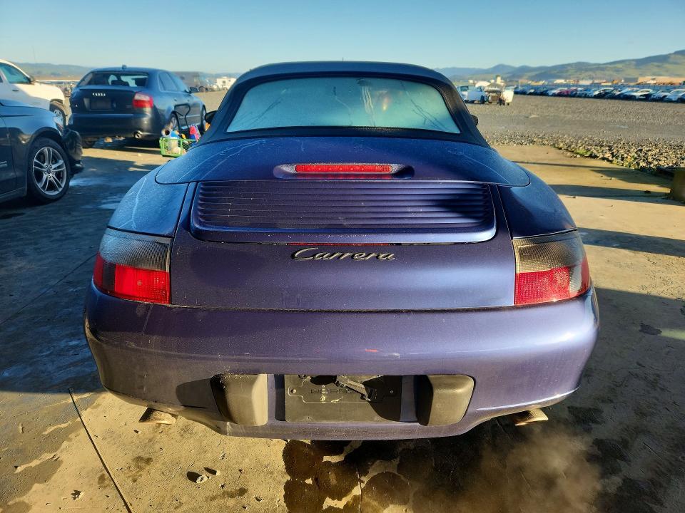 2000 Porsche 911 Carrera 2