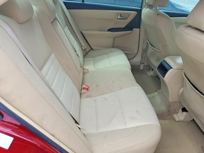 2016 Toyota Camry le