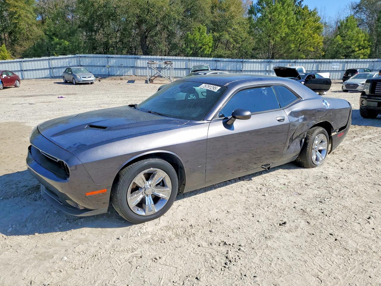 2016 Dodge Challenger sxt