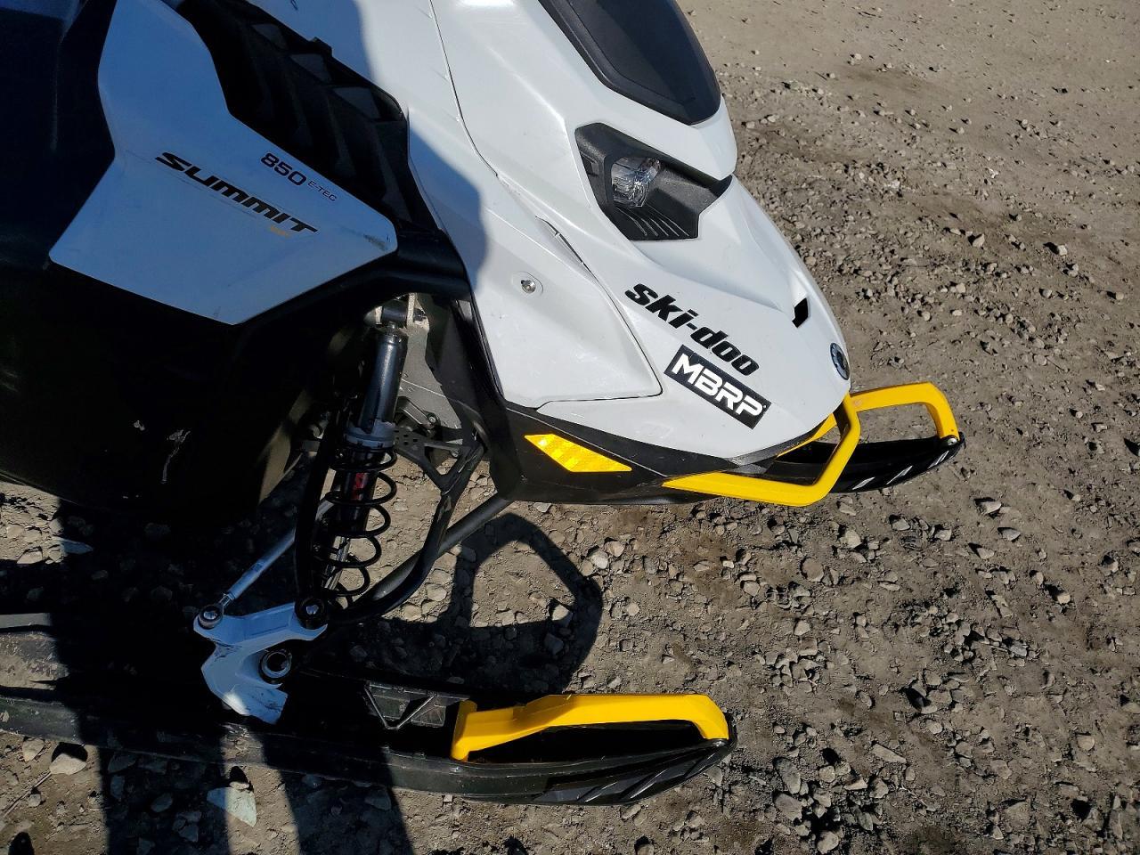 2023 Skidoo Summit X85
