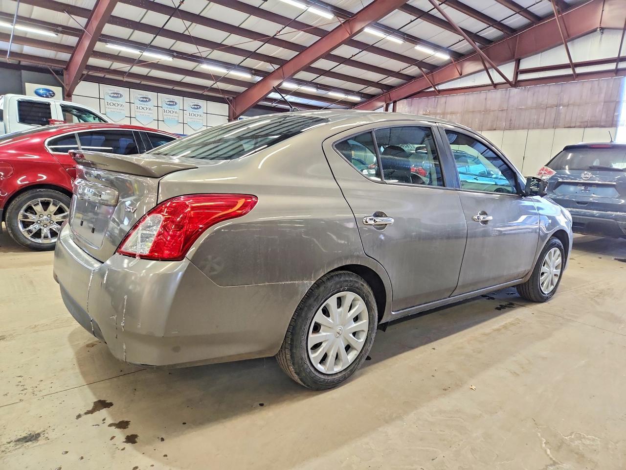2017 Nissan Versa sv