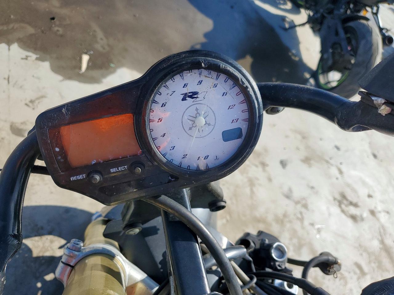 2001 Yamaha YZFR1