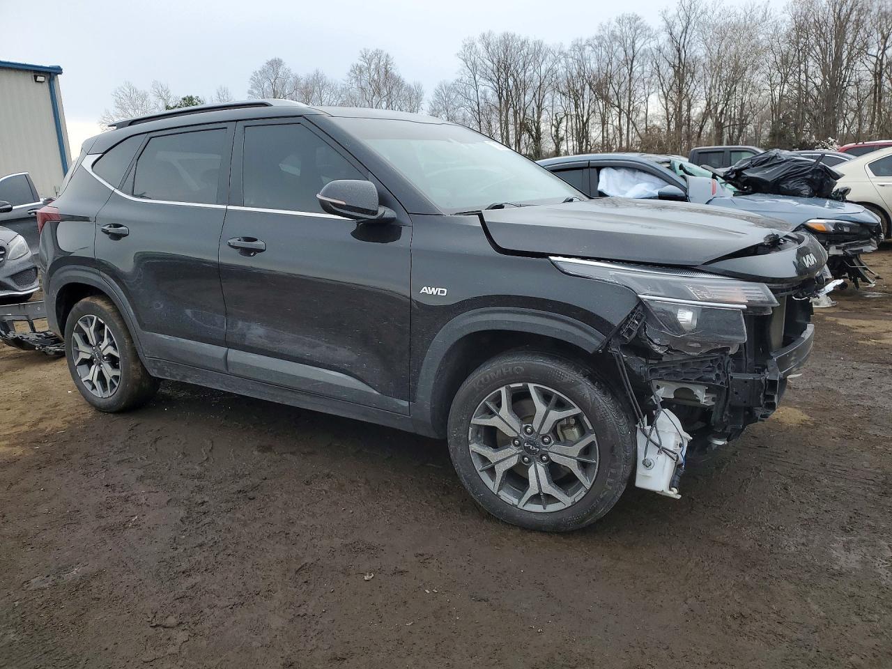 2023 KIA Seltos ex
