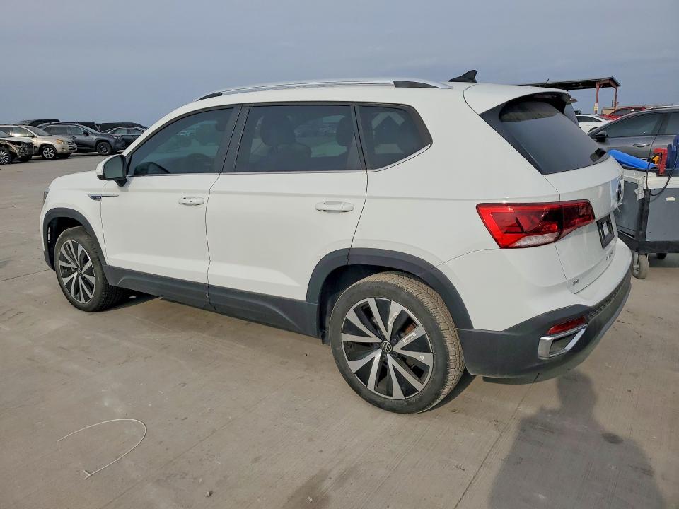2024 Volkswagen Taos se
