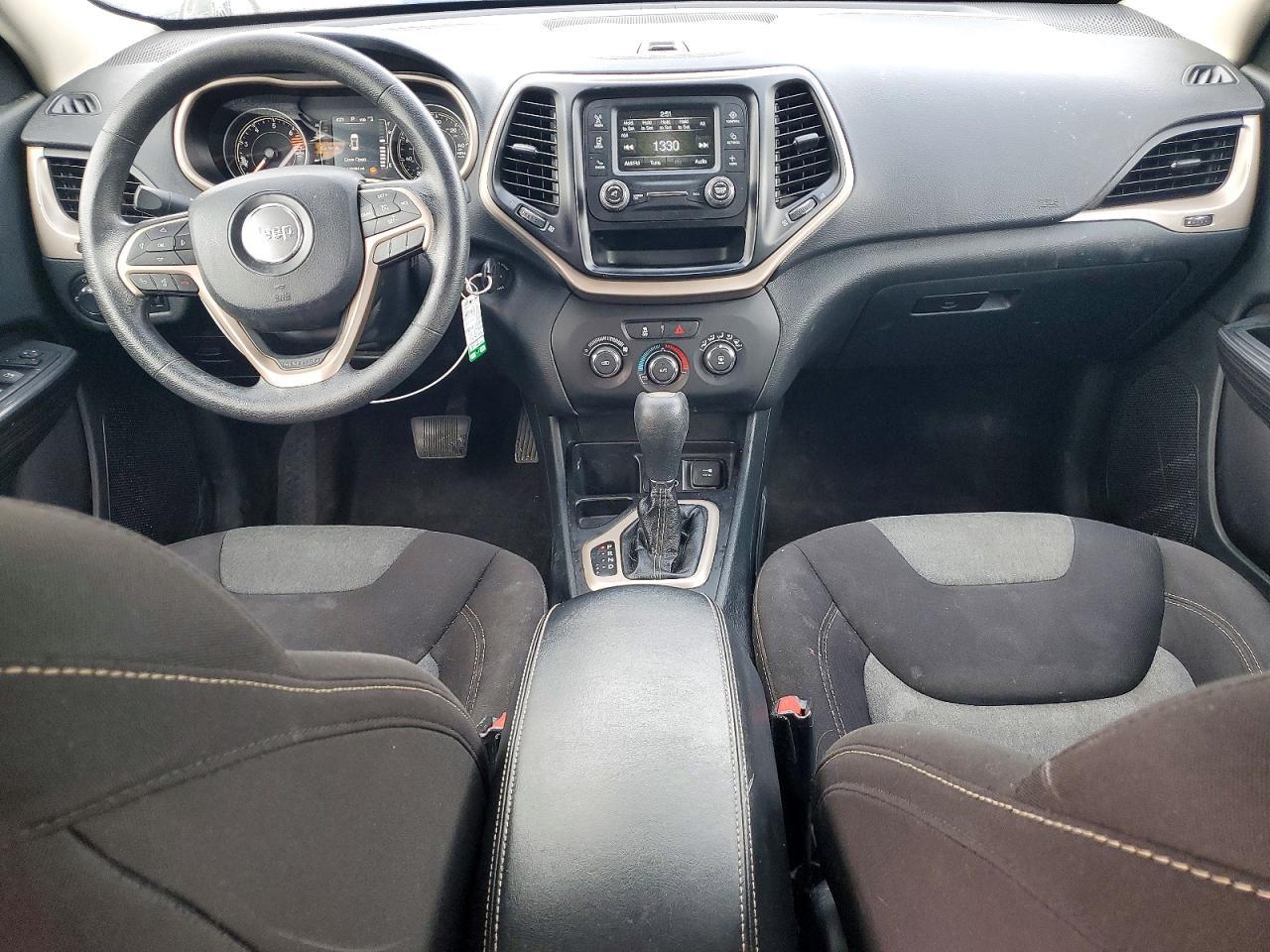 2016 Jeep Cherokee Sport