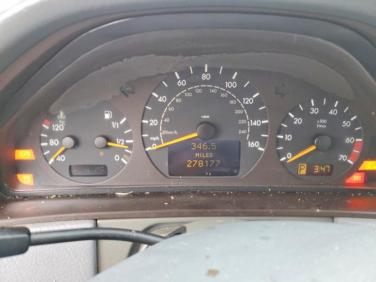 2000 Mercedes-Benz E 320