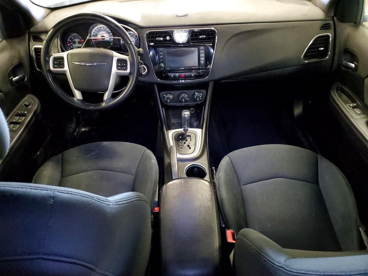 2012 Chrysler 200 Touring