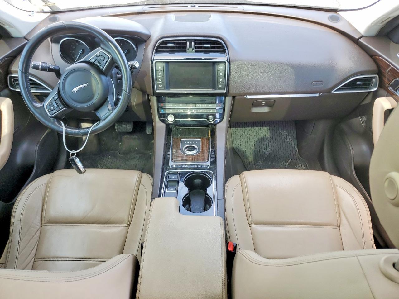 2017 Jaguar F-pace Prestige