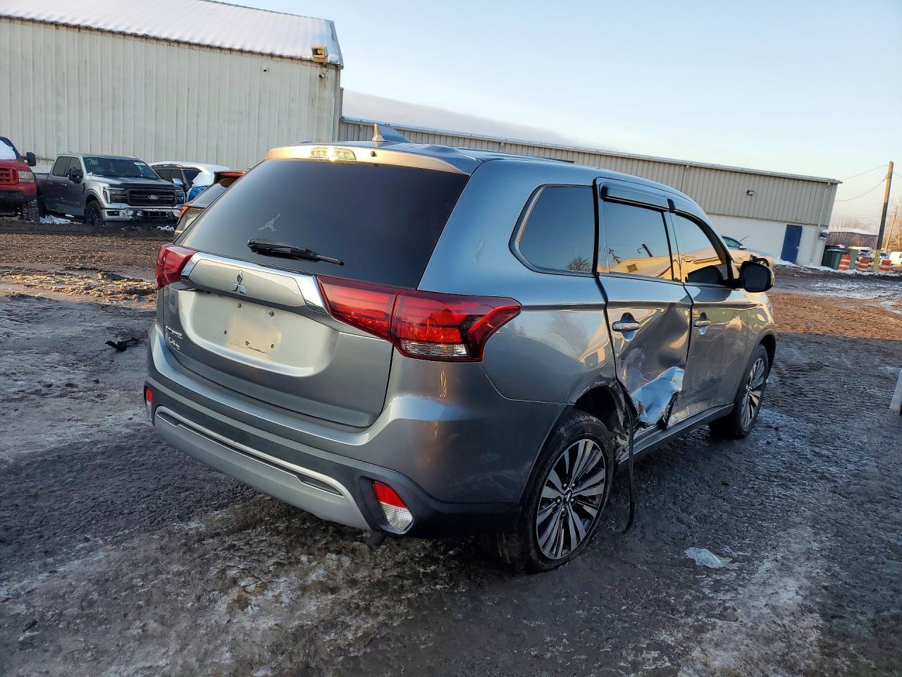2020 Mitsubishi Outlander se