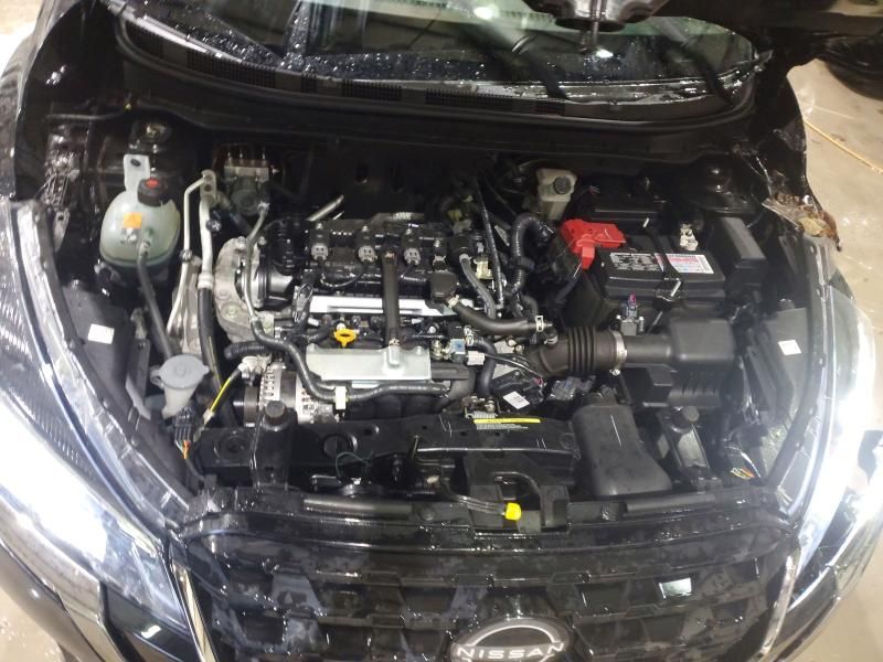 2024 Nissan Kicks sr