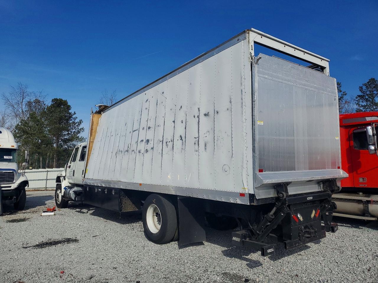 2017 International MA025 BOX Truck