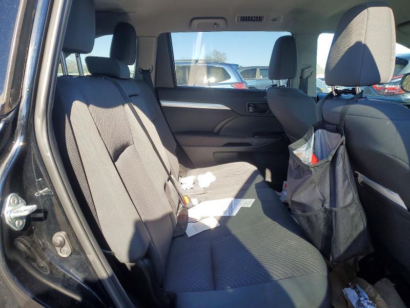 2019 Toyota Highlander le