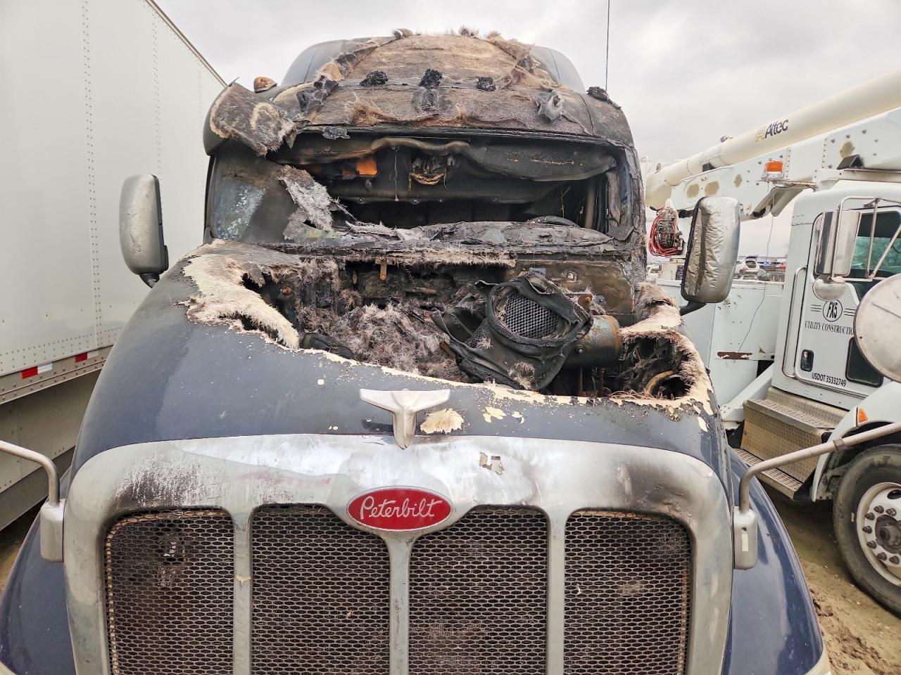 2011 Peterbilt 387