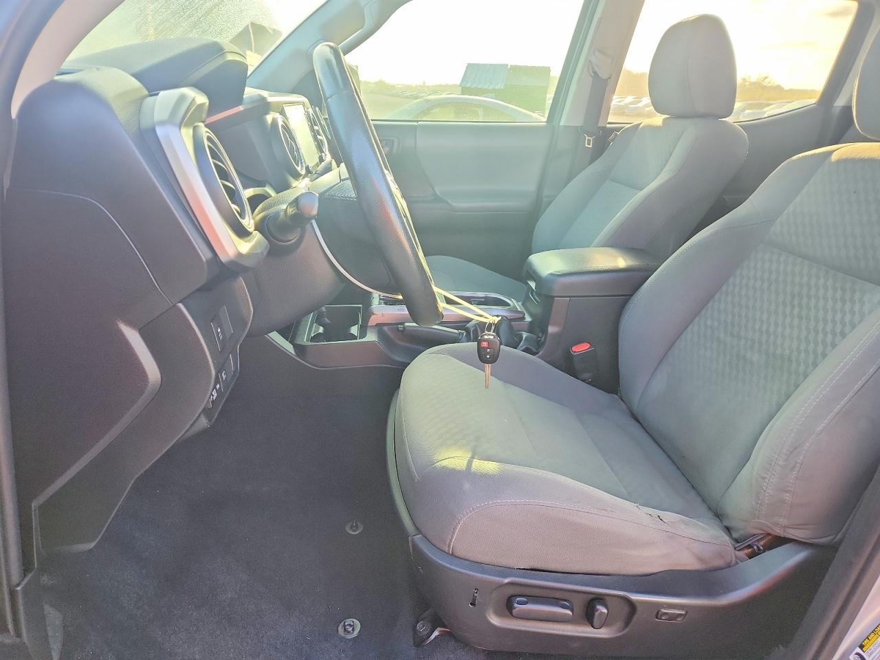 2020 Toyota Tacoma SR5 V6