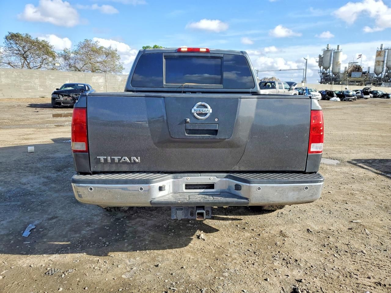 2011 Nissan Titan SV