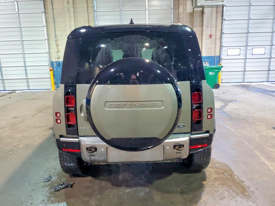 2023 Land Rover Defender 90 se