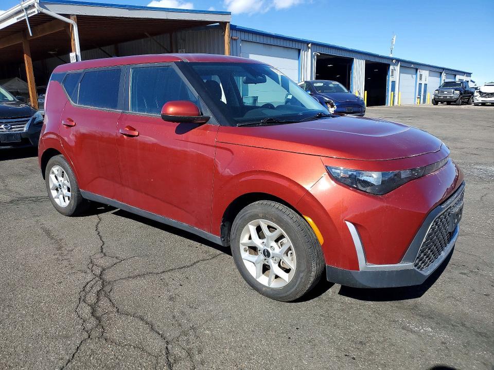 2024 KIA Soul LX, s